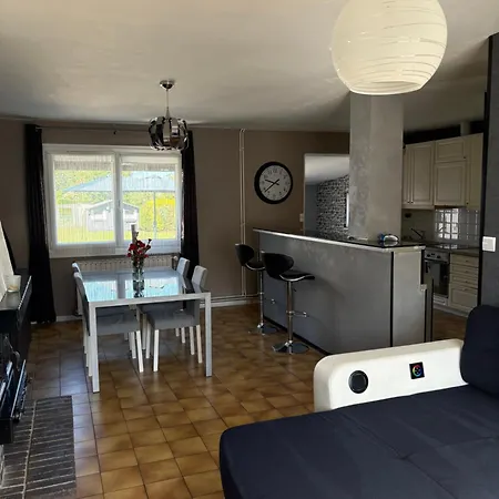 Petit Pavillon, Avec Jardin فيلة *